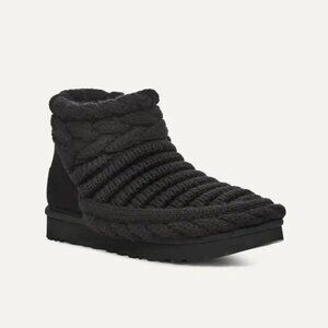UGG Classic Mini Chunky Knit Boot